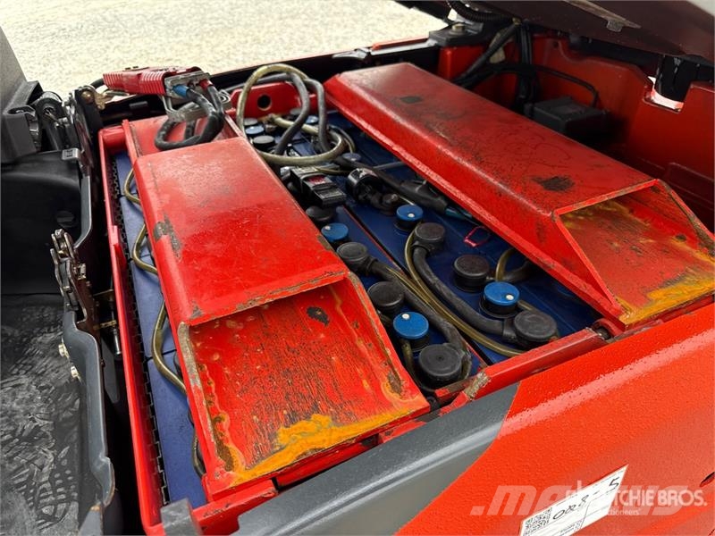 Linde E18-01 Electric Forklift Električni viličarji