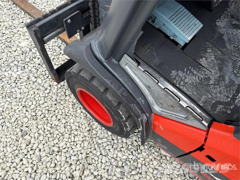 Linde E18-01 Electric Forklift Električni viličarji