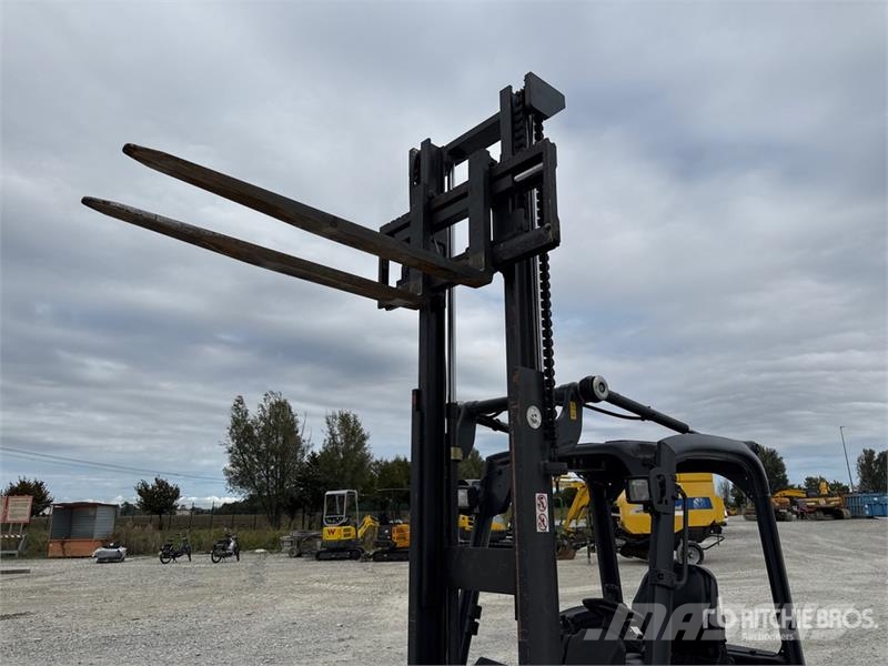 Linde E18-01 Electric Forklift Električni viličarji