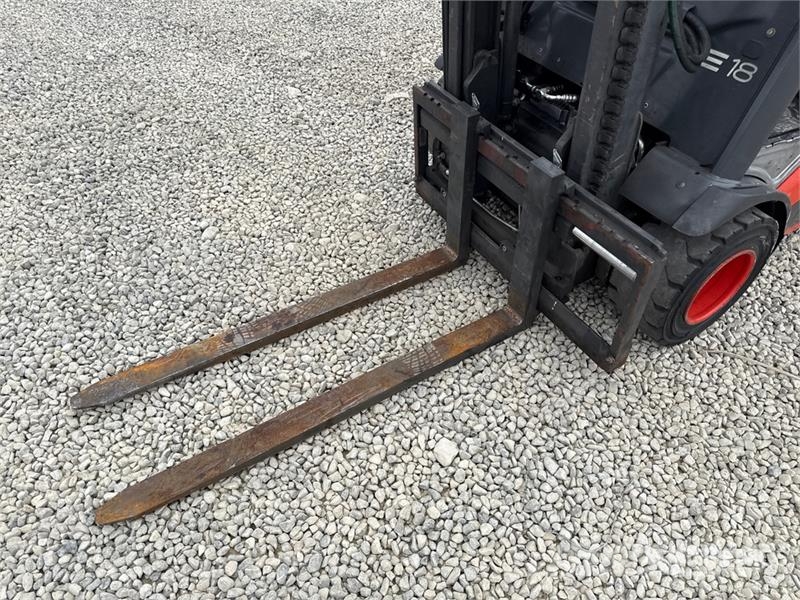 Linde E18-01 Electric Forklift Električni viličarji
