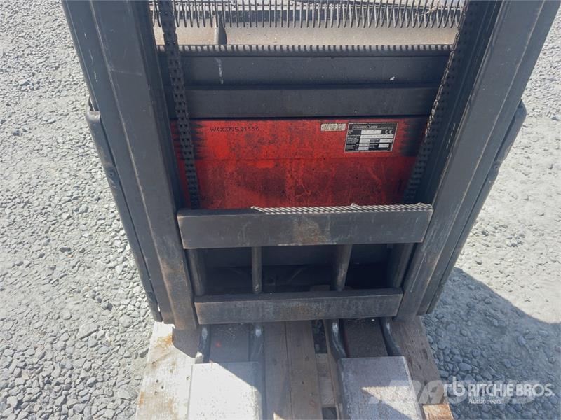 Linde L12 1200 kg Electric Stacker Stablere