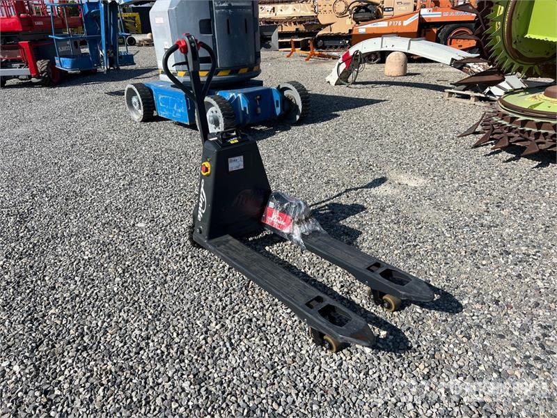 Linde MT15C 1500 kg Electric Pallet Jack Handhubwagen