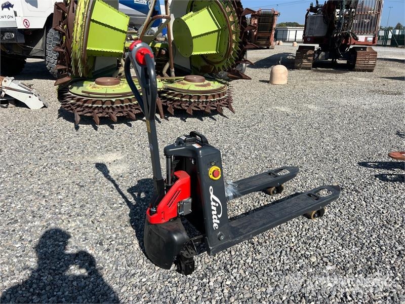 Linde MT15C 1500 kg Electric Pallet Jack Handhubwagen