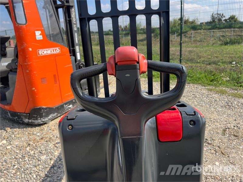 Linde T16L Pallet Jack (Inoperable) شاحنة يدوية بمنصة نقالة