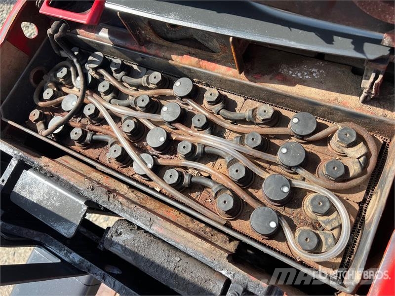 Linde T16L Pallet Jack (Inoperable) شاحنة يدوية بمنصة نقالة