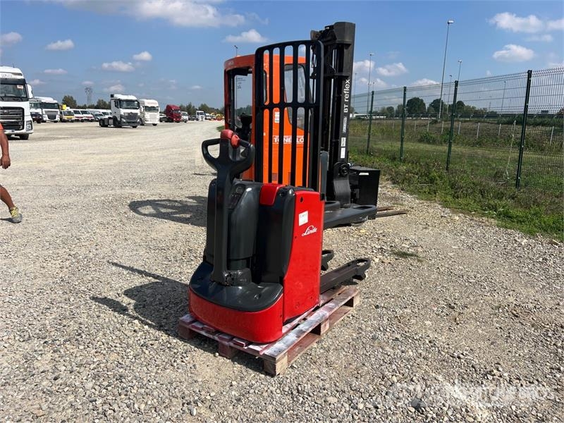 Linde T16L Pallet Jack (Inoperable) شاحنة يدوية بمنصة نقالة
