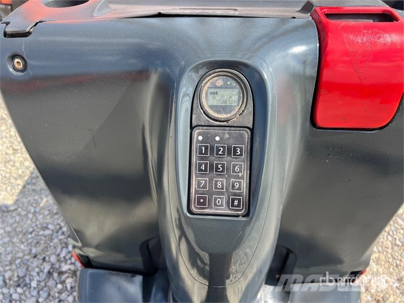 Linde T16L Pallet Jack (Inoperable) شاحنة يدوية بمنصة نقالة