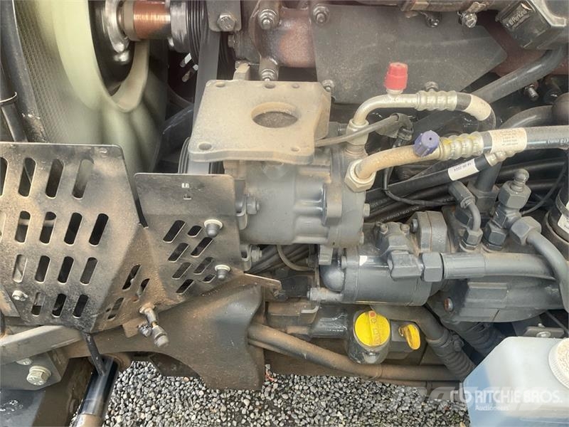 Lindner LINTRAC 95LS 4WD Tractor Tractores