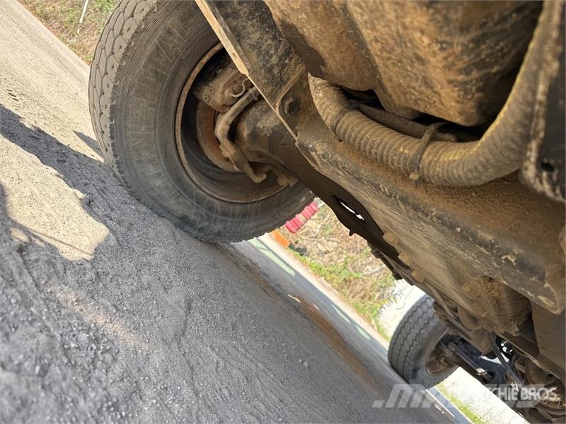 Lindner Unitrac 102 4x4x4 Tracteur Utilitaire 4x4x4 Utilit Pickup/planbiler