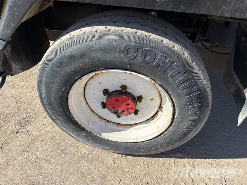 Lindner Unitrac 102 4x4x4 Tracteur Utilitaire 4x4x4 Utilit Pickup/planbiler