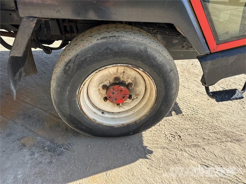 Lindner Unitrac 102 4x4x4 Tracteur Utilitaire 4x4x4 Utilit Pickup/planbiler