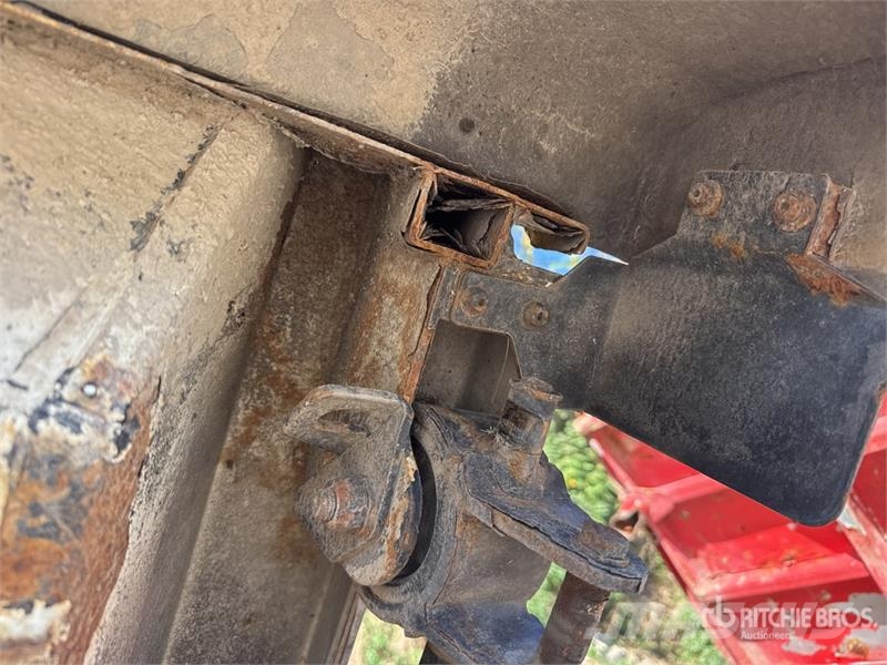 Lindner Unitrac 102 4x4x4 Tracteur Utilitaire 4x4x4 Utilit Pickup/planbiler