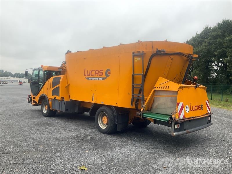 Lucas AUTOSPIRE 240 Self Propelled Feed Mixer Futtermischwagen