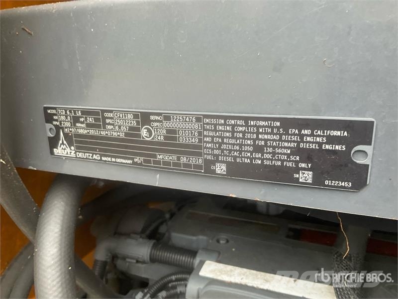Lucas AUTOSPIRE 240 Self Propelled Feed Mixer Кормораздатчики