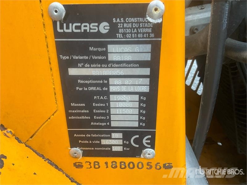 Lucas AUTOSPIRE 240 Self Propelled Feed Mixer Кормораздатчики