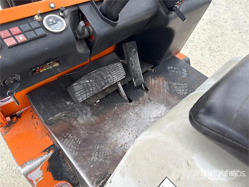 Lugli M1255 2500 kg Forklift Iné