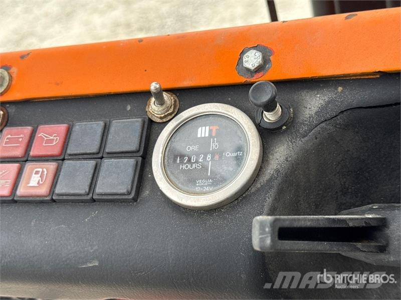 Lugli M1255 2500 kg Forklift Iné