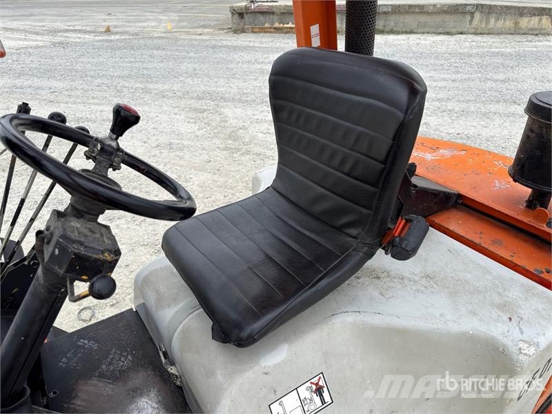 Lugli M1255 2500 kg Forklift Iné