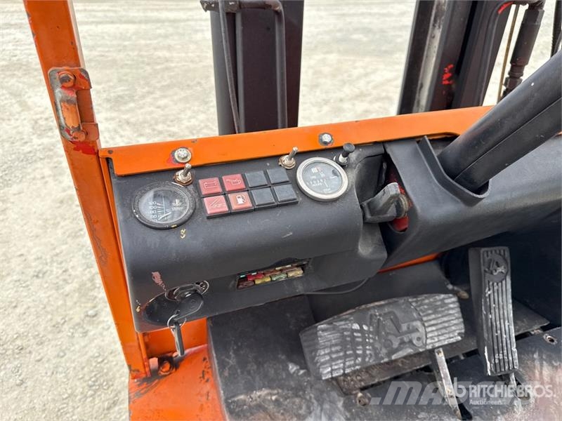 Lugli M1255 2500 kg Forklift Iné