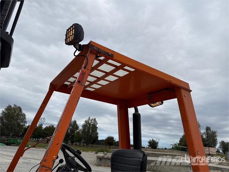 Lugli M1255 2500 kg Forklift Iné