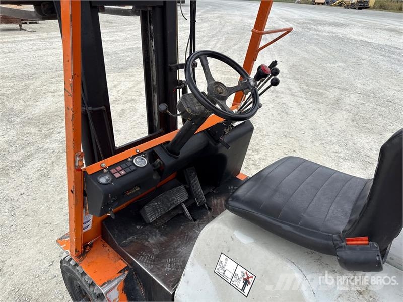 Lugli M1255 2500 kg Forklift Iné