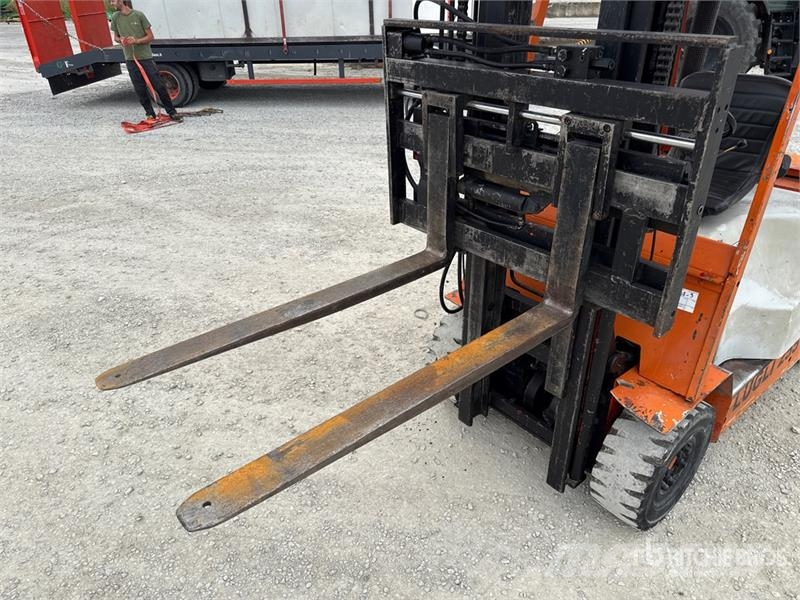 Lugli M1255 2500 kg Forklift Iné