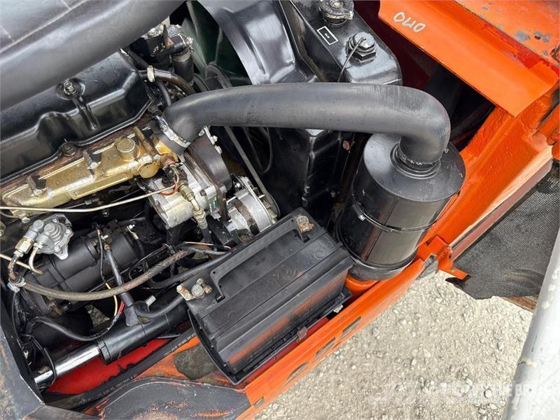 Lugli M1255 2500 kg Forklift Iné