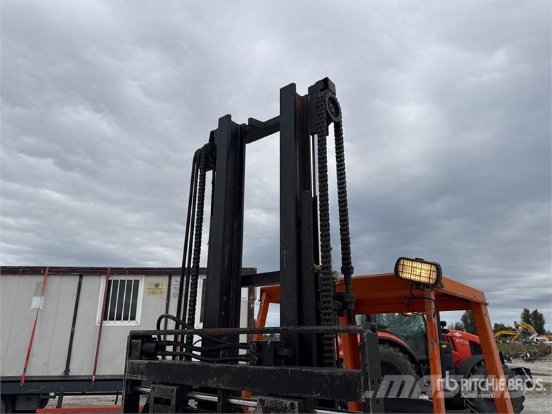 Lugli M1255 2500 kg Forklift Iné