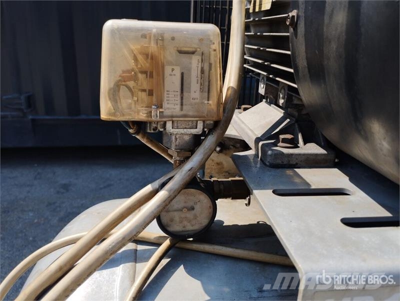 Luna 10/860 Industrial Piston 270L Air Compressor Compresores