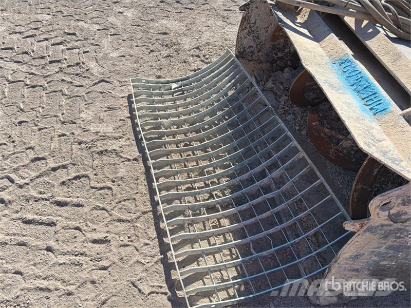 M3 BM350 Godet Malaxeur A Beton Concrete Bucket Attac Construction - Others