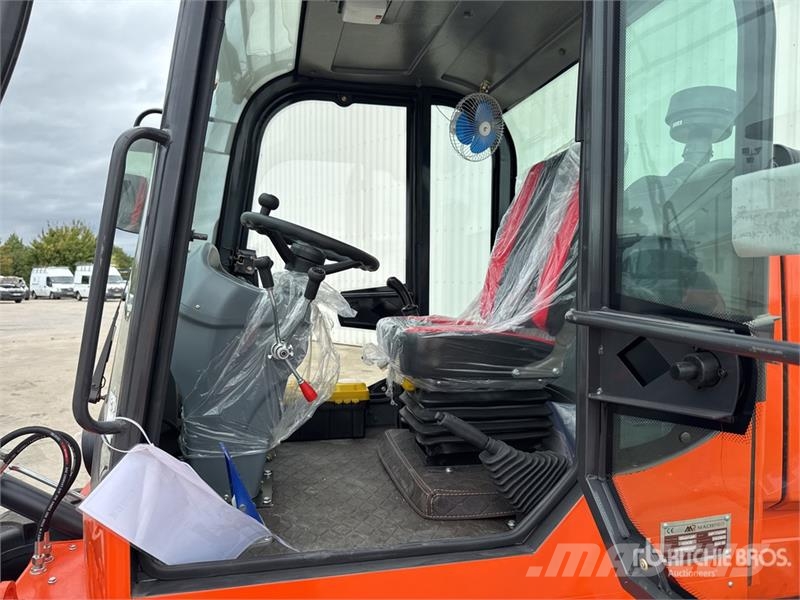 Machpro MP-T320A 3500 kg 4x4 Chariot Elevateur Tout Terrai Tereptargonca