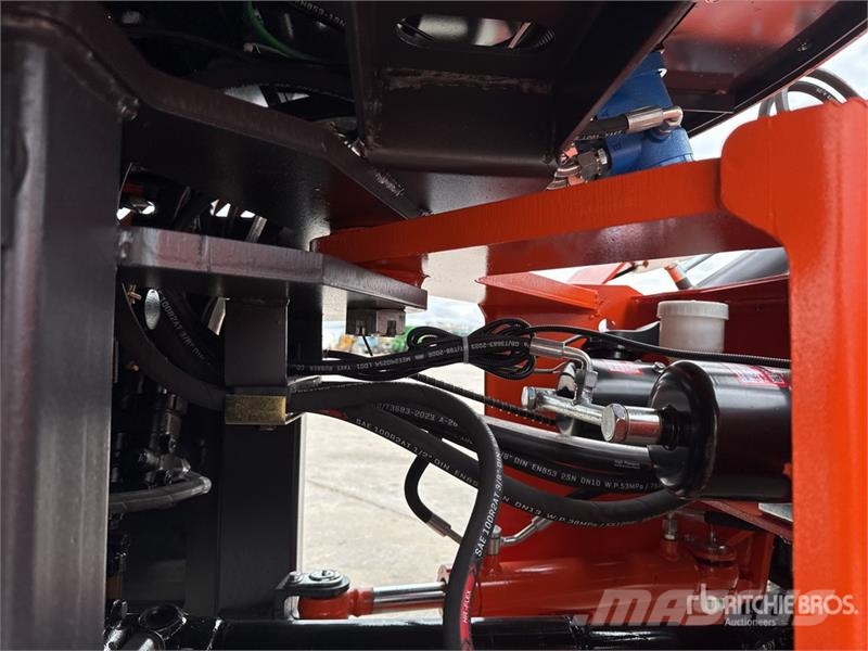 Machpro MP-T320A 3500 kg 4x4 Chariot Elevateur Tout Terrai Tereptargonca