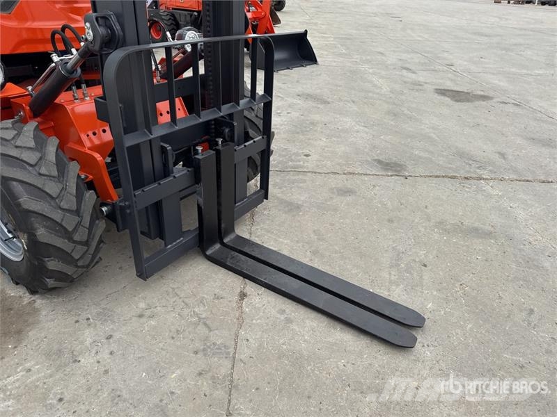Machpro MP-T320A 3500 kg 4x4 Chariot Elevateur Tout Terrai Tereptargonca