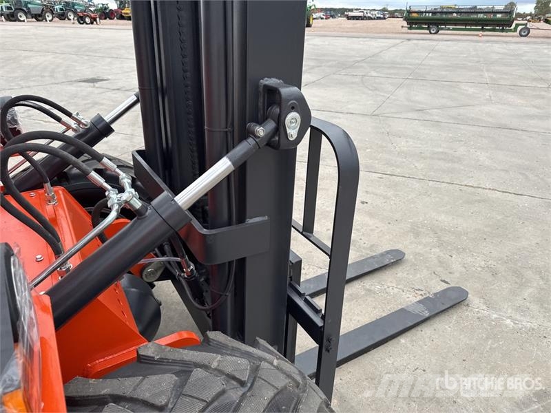 Machpro MP-T320A 3500 kg 4x4 Chariot Elevateur Tout Terrai Tereptargonca