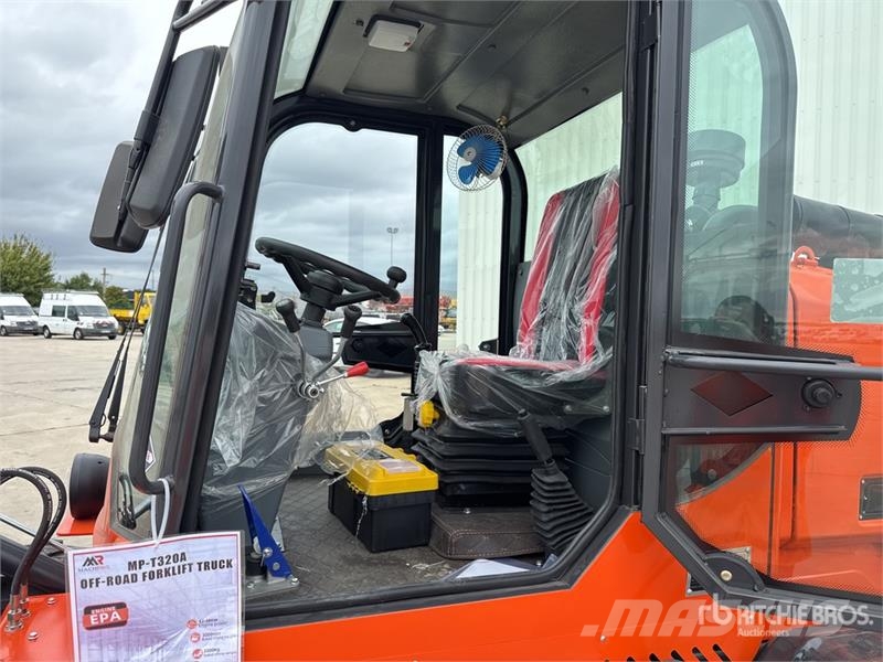 Machpro MP-T320A 3500 kg 4x4 Chariot Elevateur Tout Terrai Tereptargonca