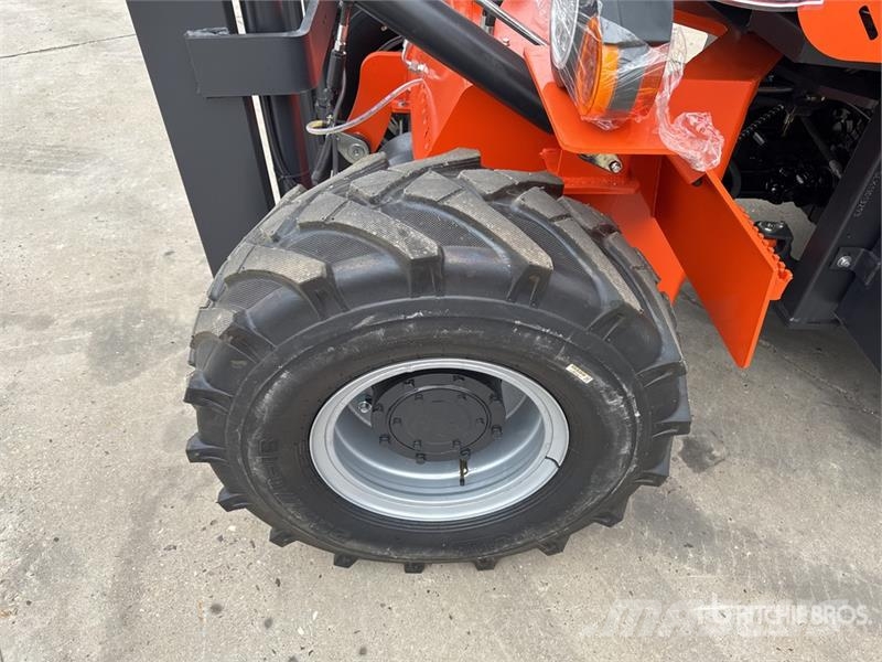 Machpro MP-T320A 3500 kg 4x4 Chariot Elevateur Tout Terrai Tereptargonca