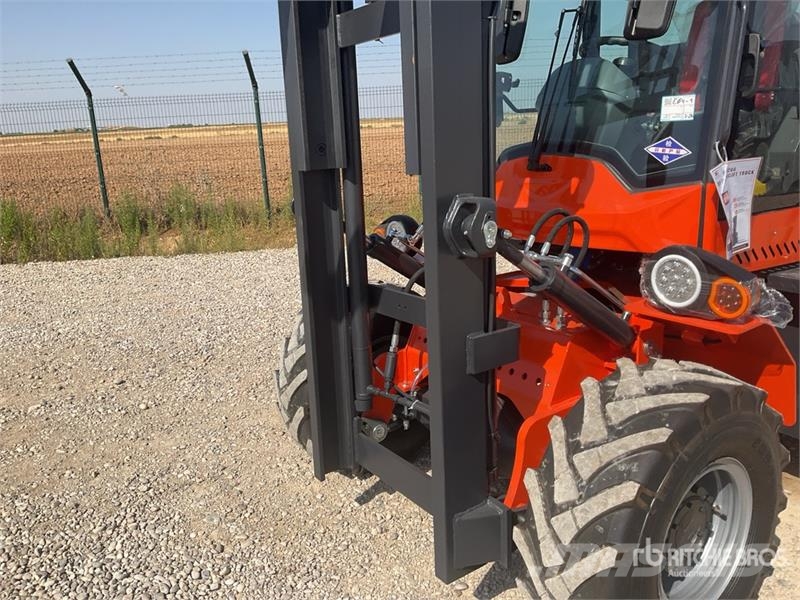 Machpro MP-T320A 4x4 Rough Terrain Forklift (Unused) Maastikutõstukid