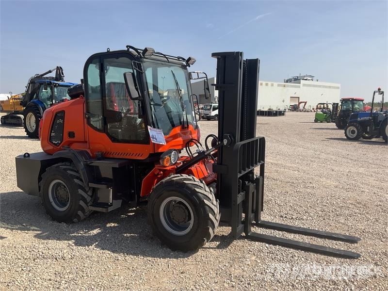 Machpro MP-T320A 4x4 Rough Terrain Forklift (Unused) Maastikutõstukid