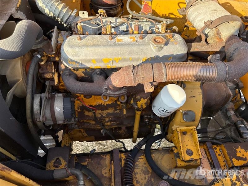  Macmotor M7LC Tracked Excavator (Inoperable) Bagri goseničarji