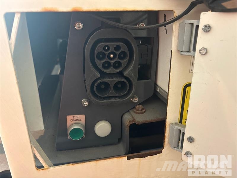 Mafi T230E 4x2 Spotter Truck (Inoperable) Terminál targoncák