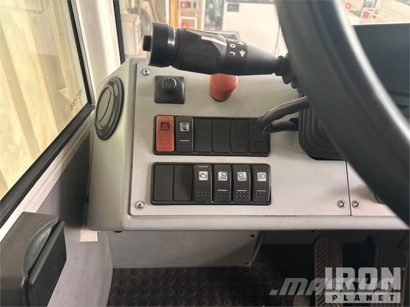 Mafi T230E 4x2 Spotter Truck Terminál targoncák