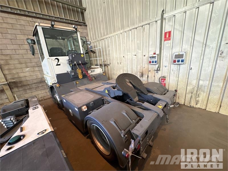 Mafi T230E 4x2 Spotter Truck (Inoperable) Terminál targoncák
