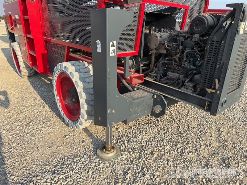Magni DS1523RTP 4x4 Diesel Scissor Lift (Unused) Makazaste platforme