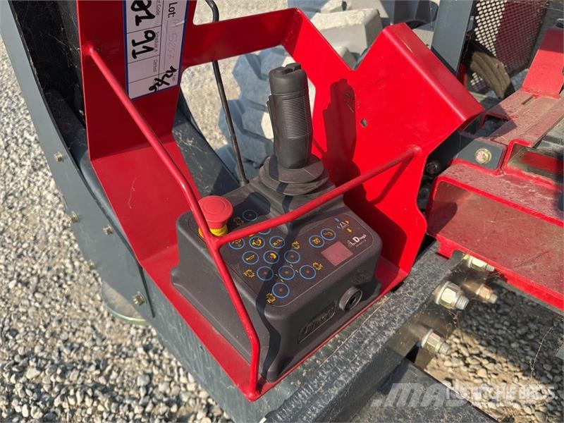 Magni DS1523RTP 4x4 Diesel Scissor Lift (Unused) Makazaste platforme