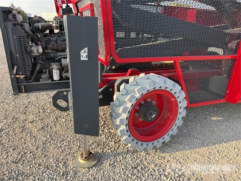 Magni DS1523RTP 4x4 Diesel Scissor Lift (Unused) Makazaste platforme