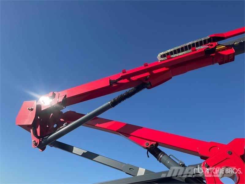 Magni EAB18RT.1 2WS 4WD Electric Articulating Boom Lift 曲臂高空工作平台