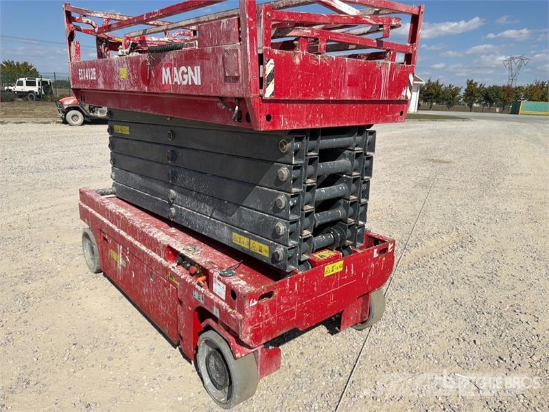 Magni ES1412E Electric Scissor Lift (Inoperable) Saxlifte