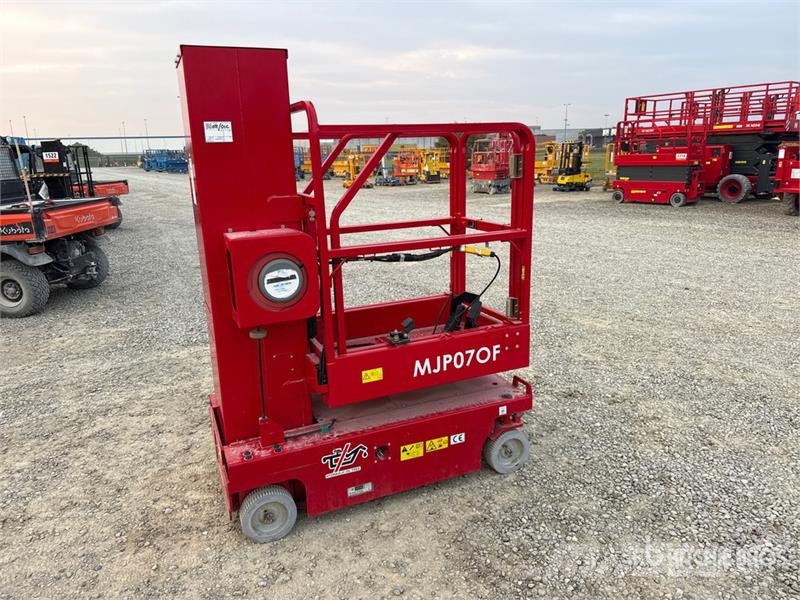 Magni MJP07OF Electric Oil Free Vertical Mast Lift (Unus Jarbolne penjajuće platforme