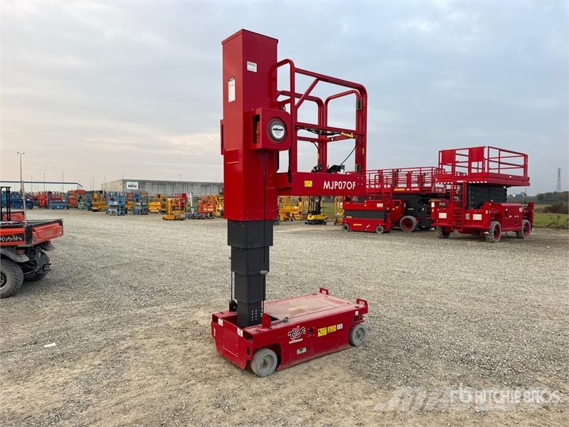 Magni MJP07OF Electric Oil Free Vertical Mast Lift (Unus Jarbolne penjajuće platforme