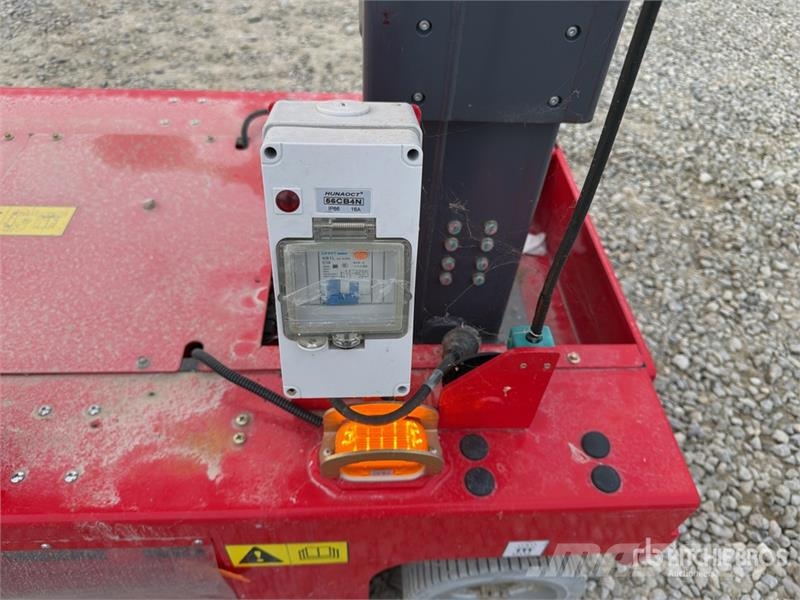 Magni MJP07OF Electric Oil Free Vertical Mast Lift (Unus Jarbolne penjajuće platforme